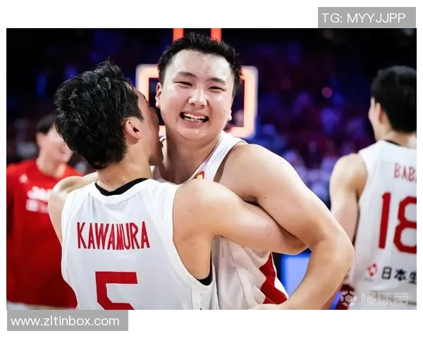 中国男篮蓝队与红队激战正酣谁将赢得这场精彩对决的胜利 中国男篮蓝队与红队激战正酣谁将赢得这场精彩对决的胜利